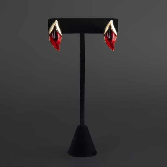 NEW Flower Bud Stud Earrings - Picture 3 of 5